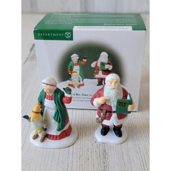 Dept 56 56090 Santa & Mrs Claus village accessory xmas set - Picture 1 of 6